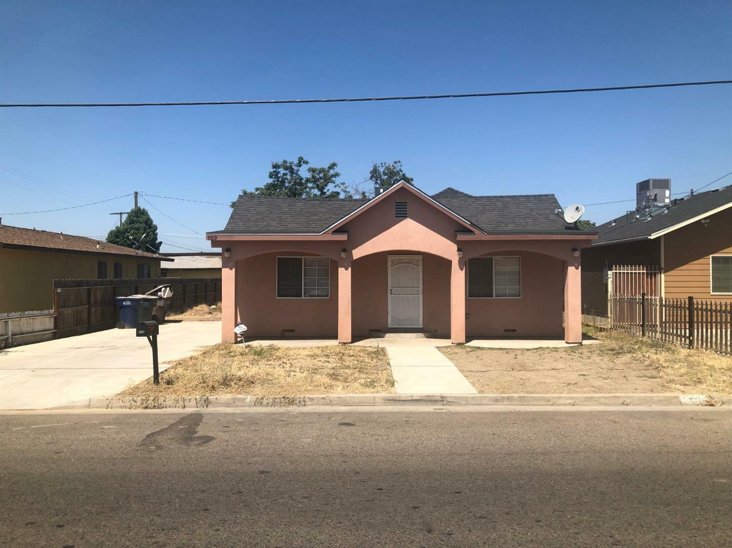 659 S Spruce Street  Tulare CA 93274 photo