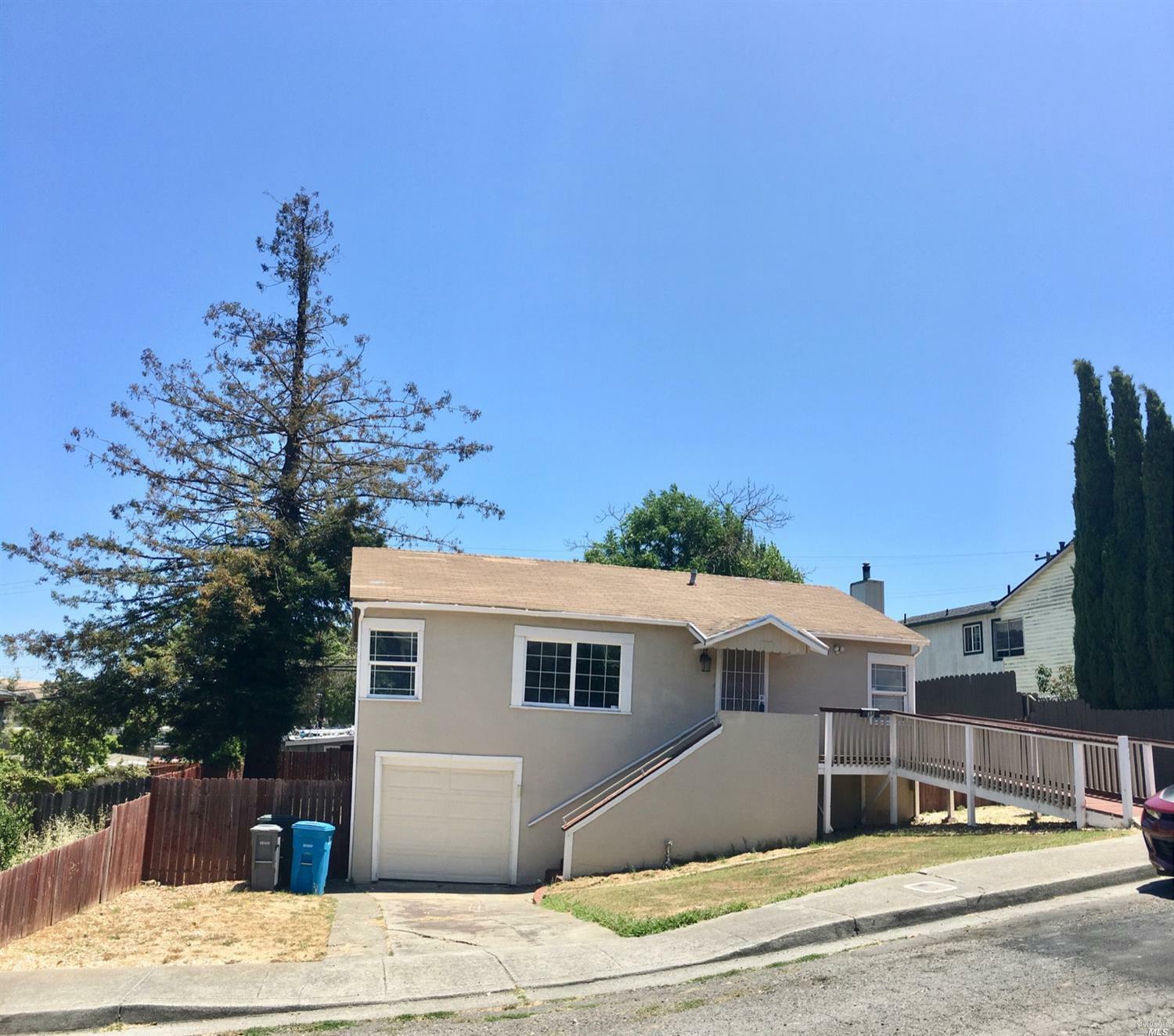 Property Photo:  38 Hollywood Avenue  CA 94591 