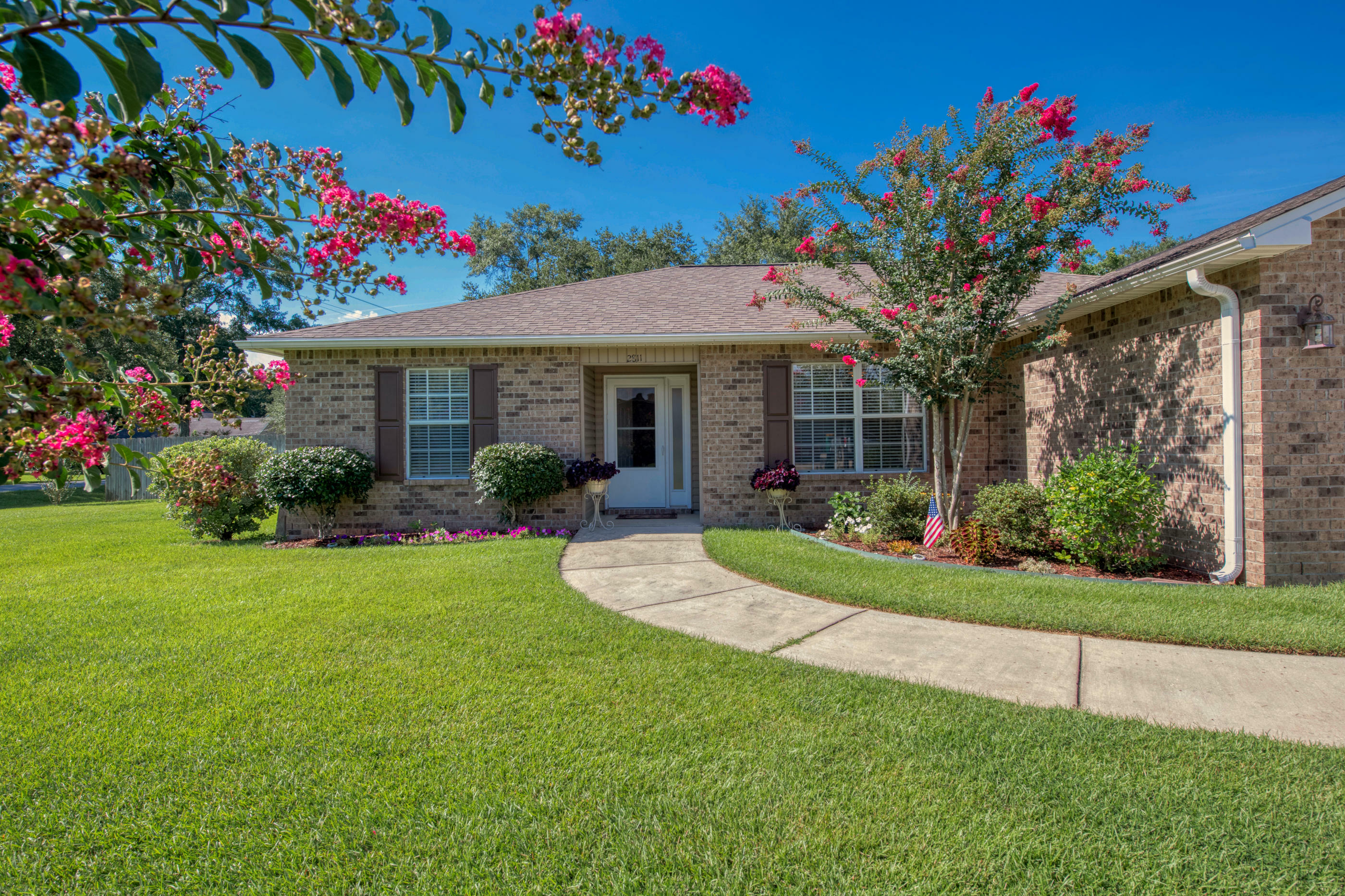 Property Photo:  2811 Meyer Court  FL 32536 