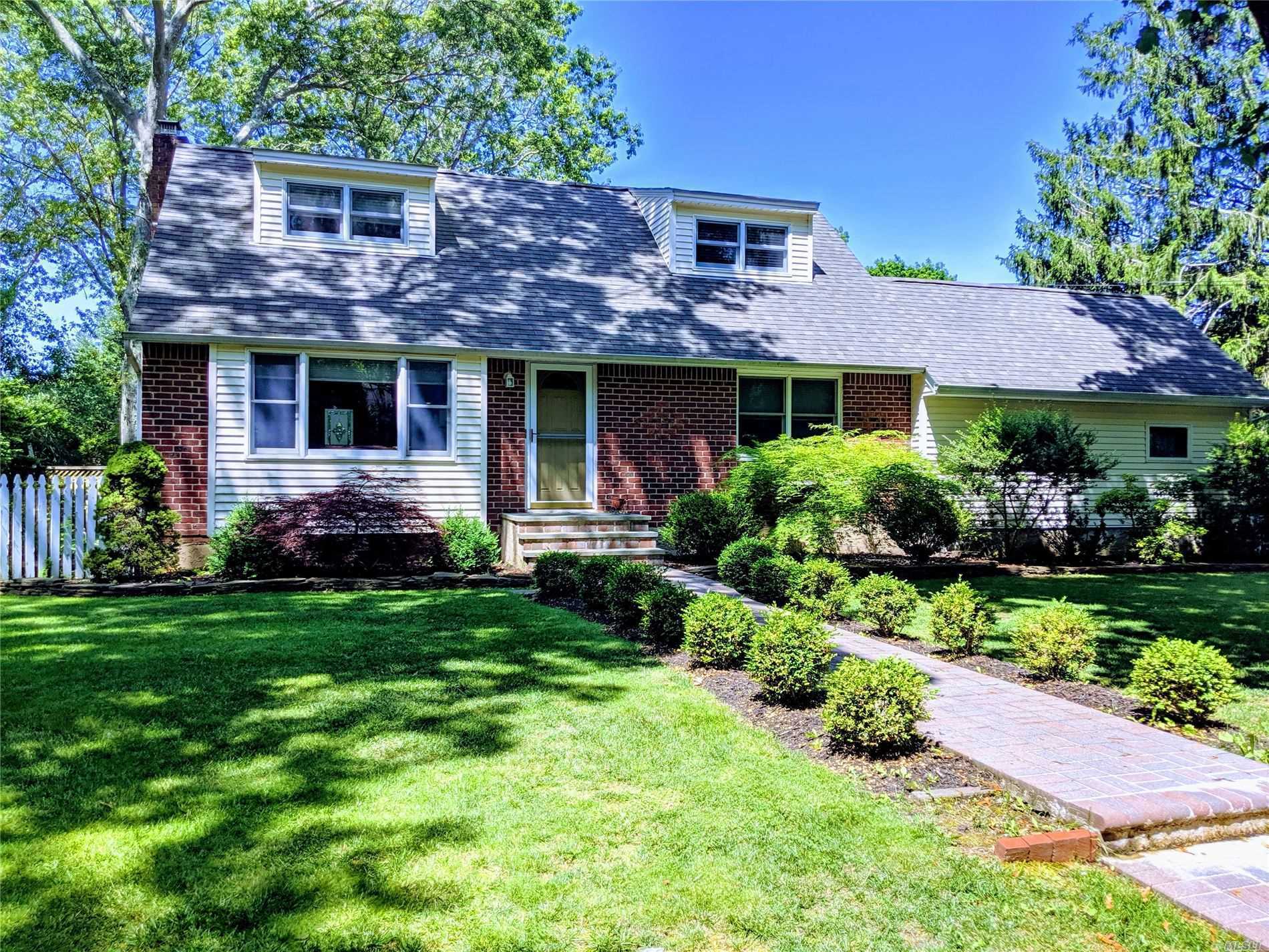Property Photo: 6 East Street NY 11786