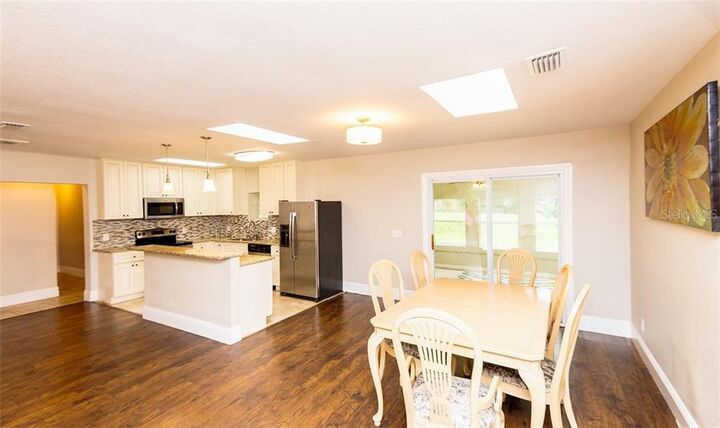 Property Photo:  610 Elaine Drive  FL 33511 
