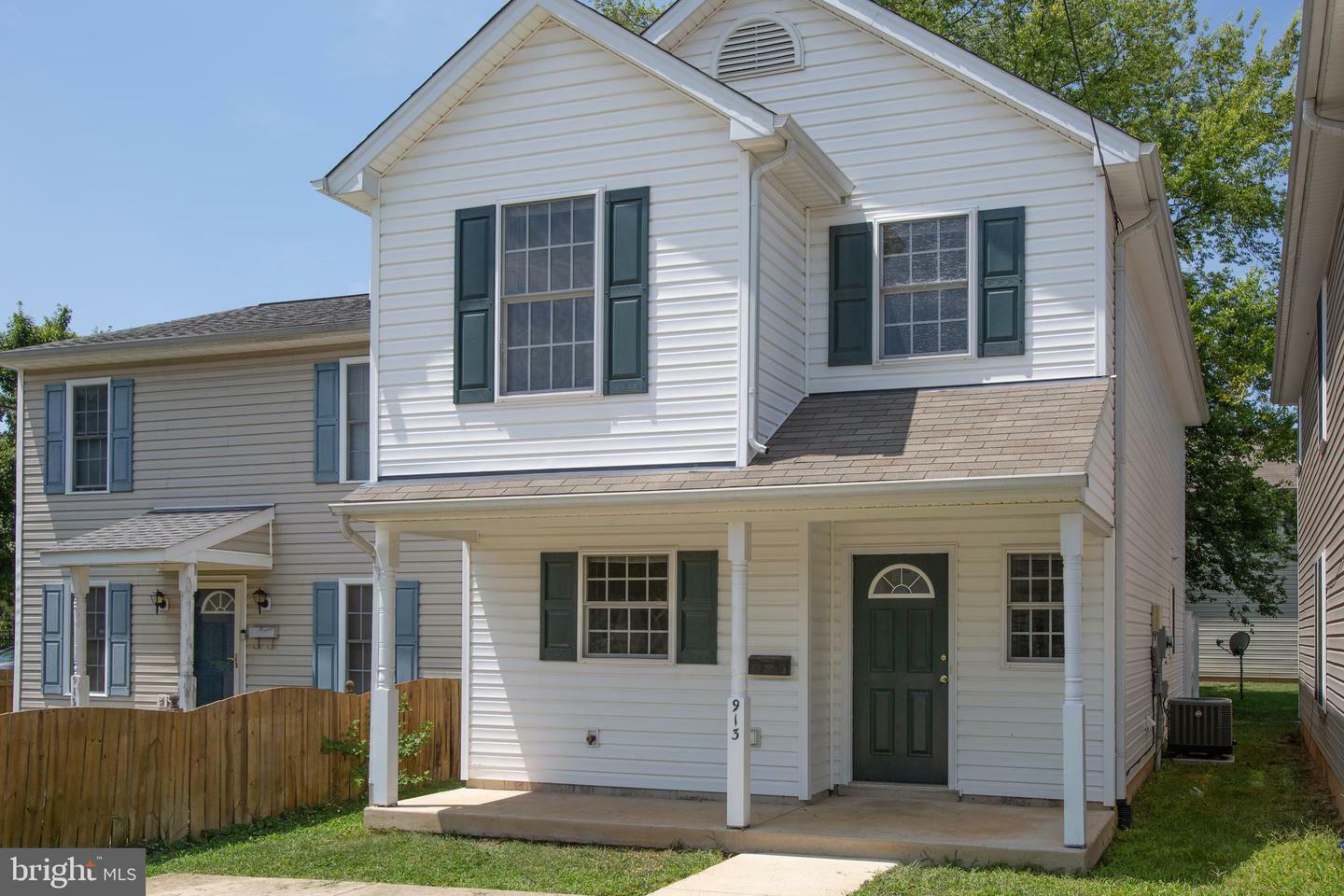 Property Photo:  913 White Street  VA 22401 