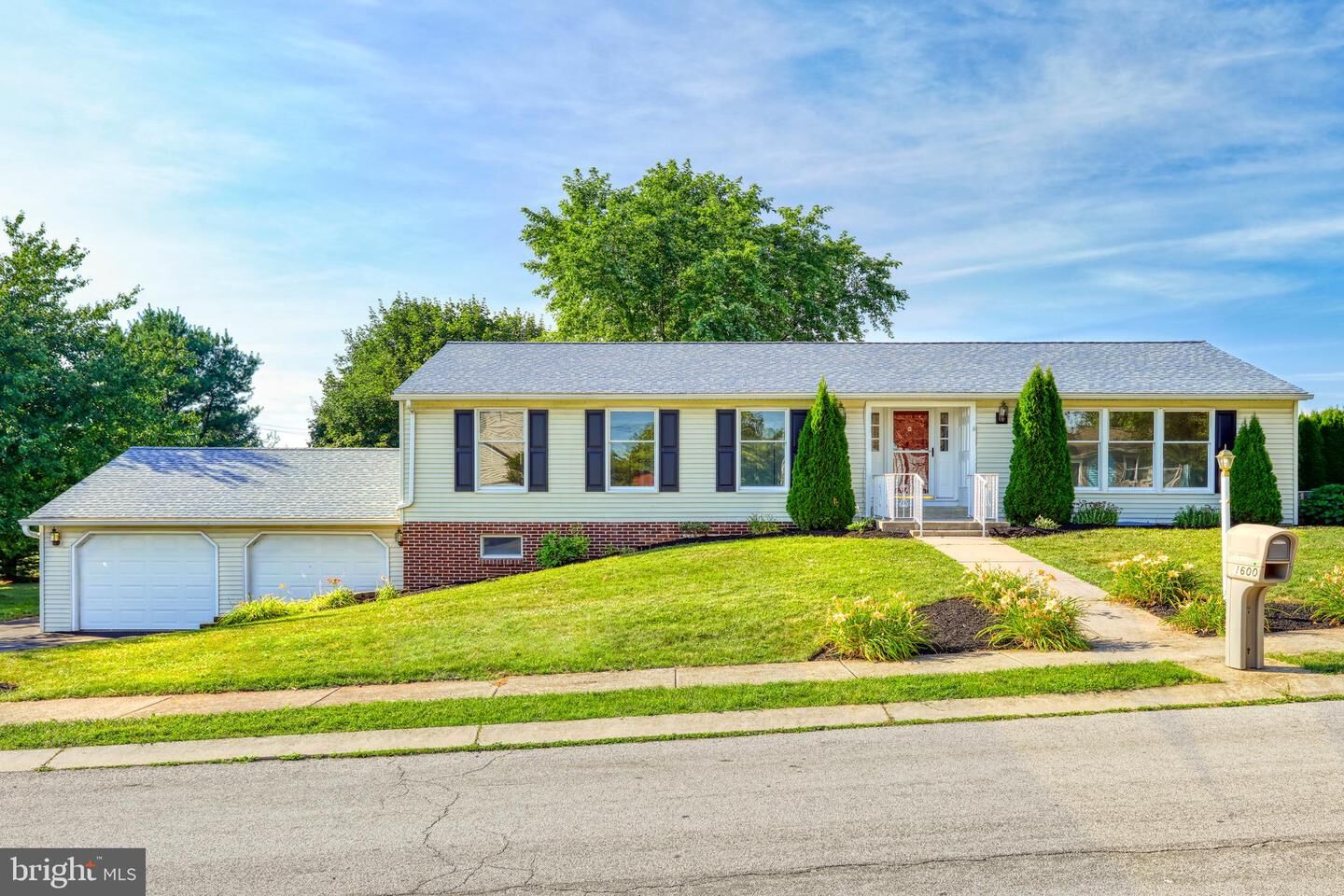 Property Photo:  1600 Rainbow Circle  PA 17408 