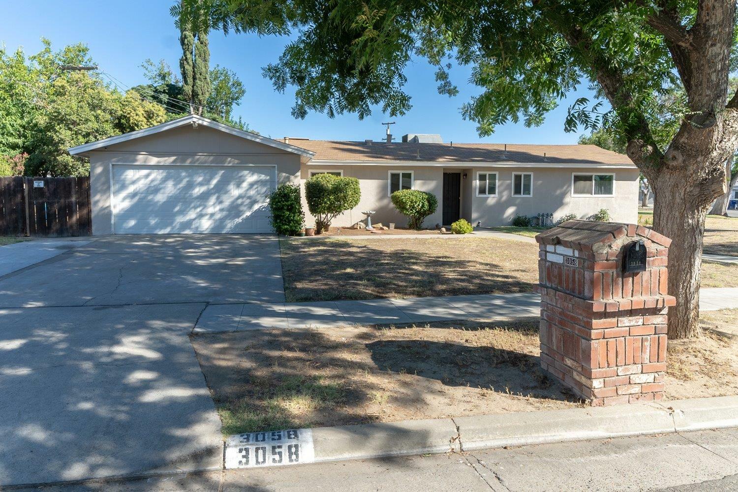 3058 W Swift Avenue  Fresno CA 93722 photo