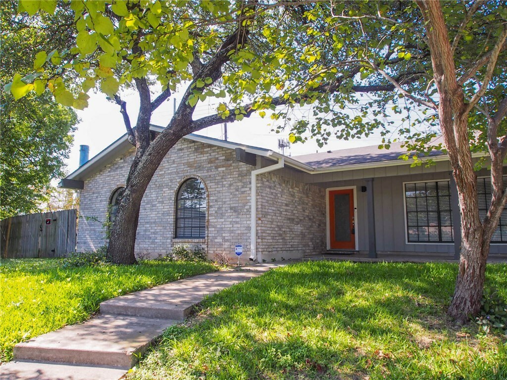 Property Photo:  1003 Collingsworth Drive  TX 78753 