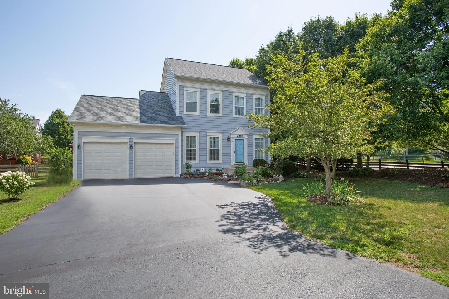 Property Photo: 12200 Lanark Court VA 20136