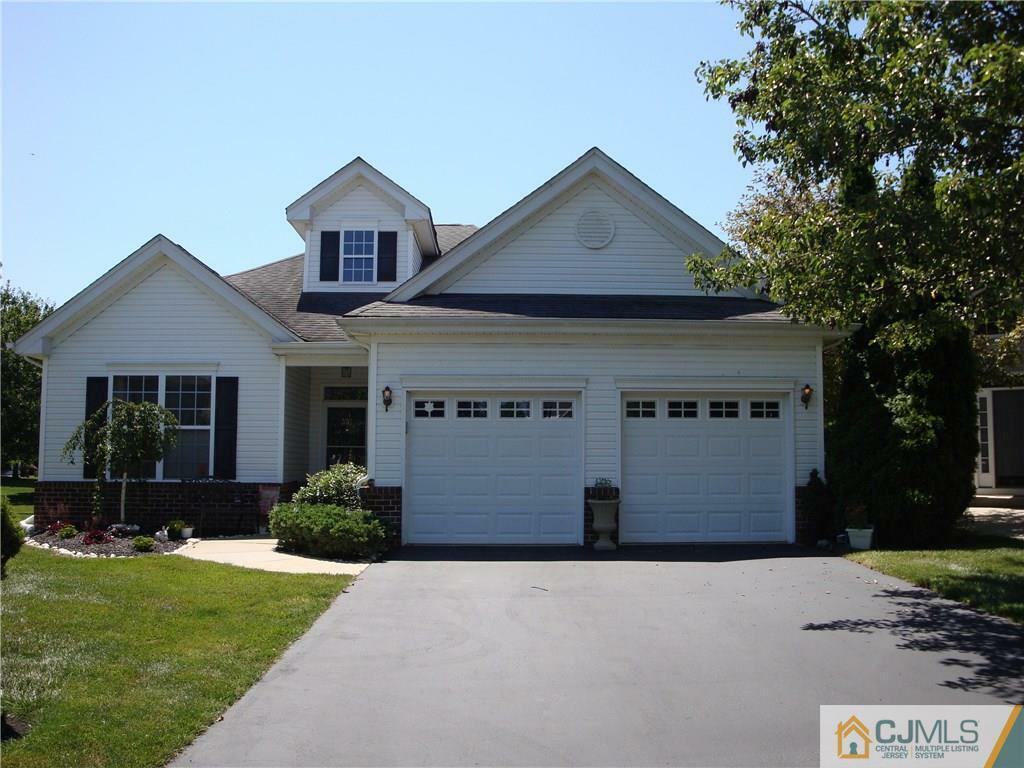 Property Photo:  381 Daisy Court  NJ 08831 