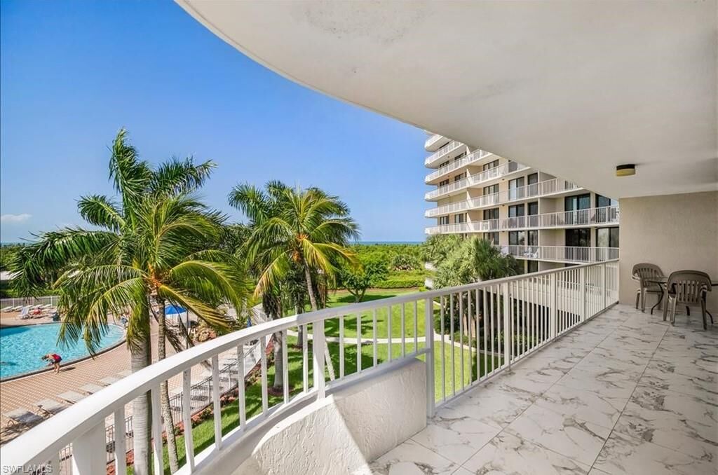 Property Photo: 440 Seaview Ct 306 FL 34145