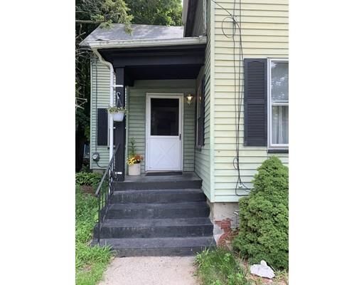 Property Photo:  4 Dyer Ct  MA 01923 