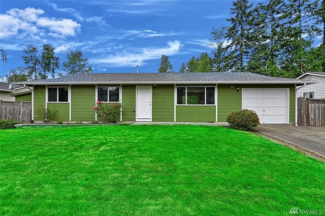 Property Photo: 6213 60th Pl NE WA 98270
