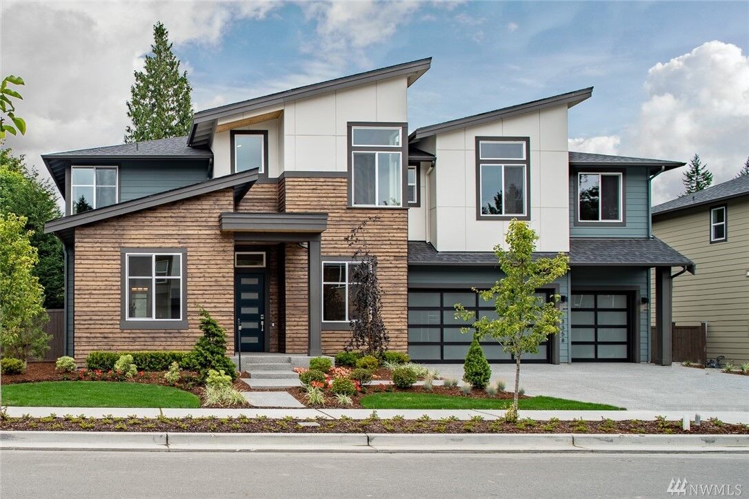 Property Photo:  13402 NE 110th Place  WA 98052 