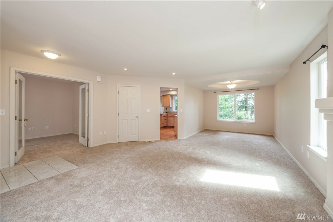 Property Photo:  4717 West Tapps Dr E  WA 98391 