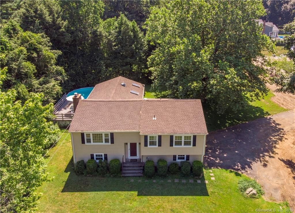 Property Photo:  14 1/2 Columbine Lane  CT 06851 