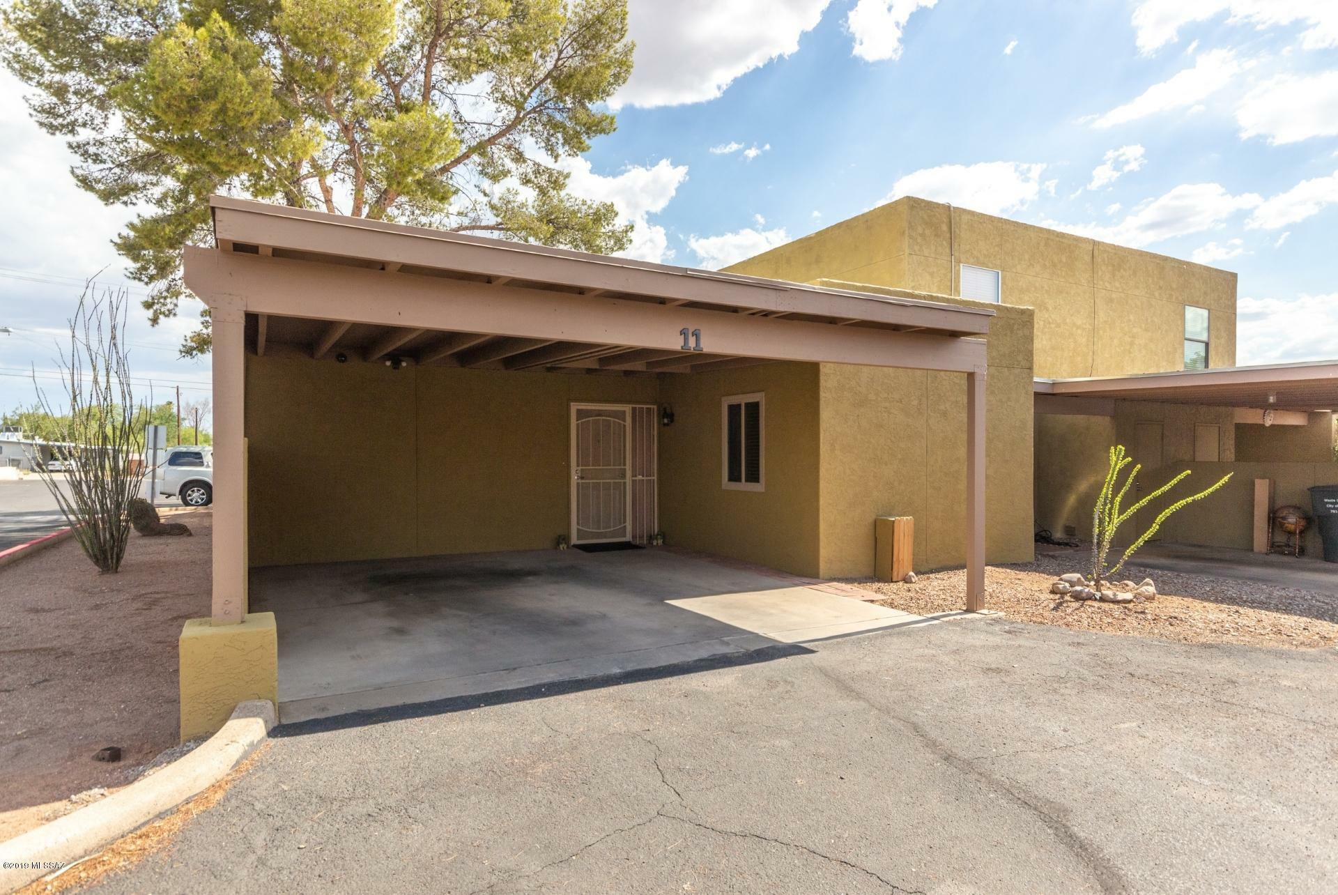 Property Photo:  712 W Limberlost Drive 11  AZ 85705 