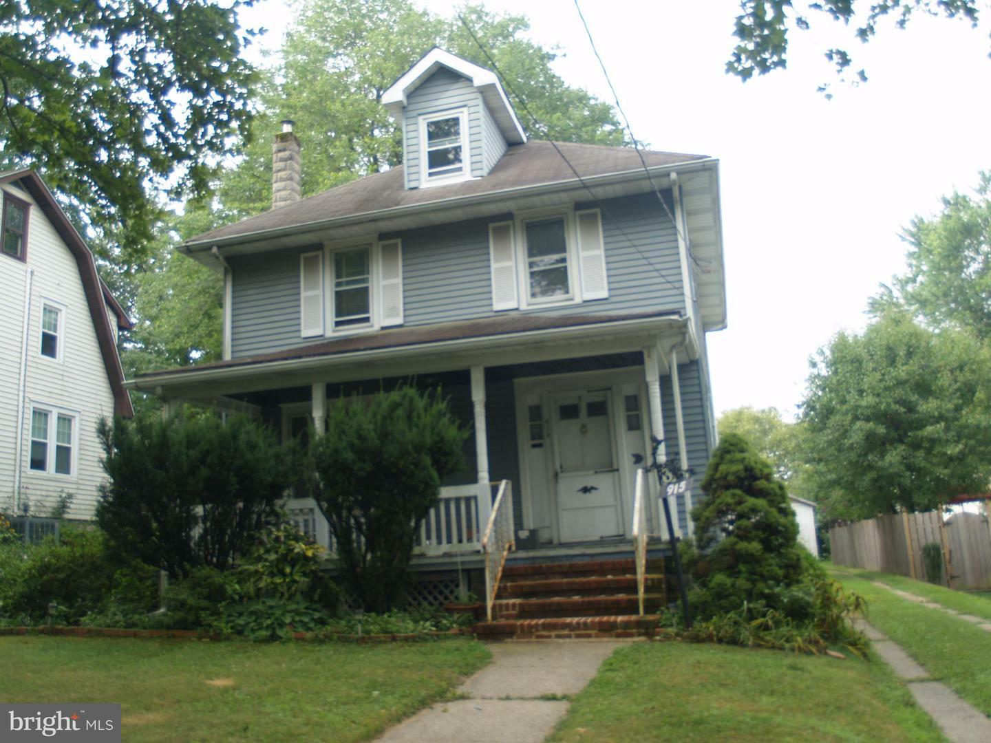 Property Photo:  915 Lincoln Avenue  NJ 08065 