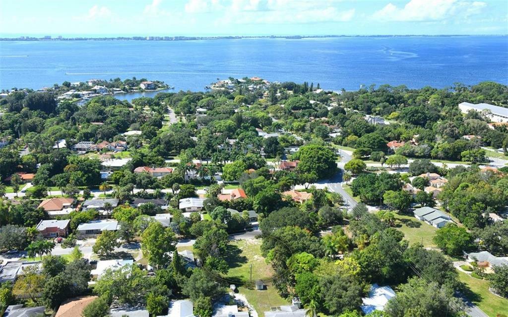 Property Photo:  5028 Eastchester Drive  FL 34234 