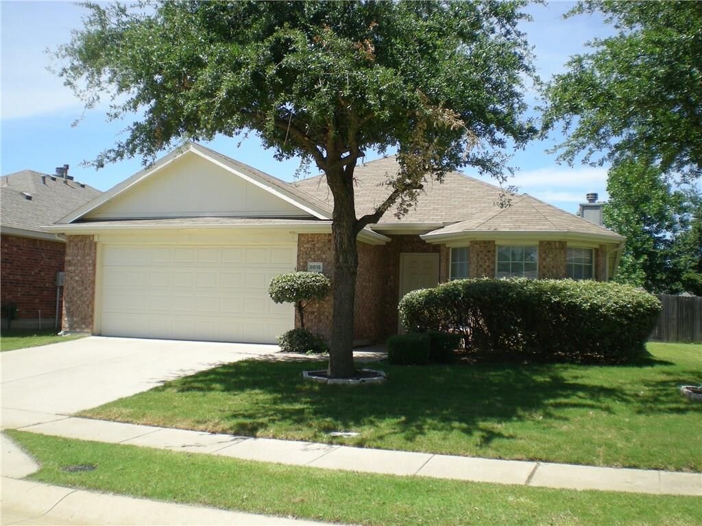 Property Photo: 9816 Fillmore Drive TX 75072