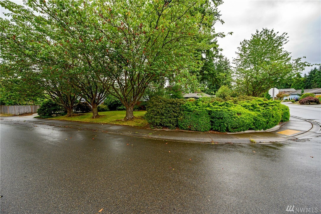 Property Photo:  4310 122 Place SE  WA 98208 