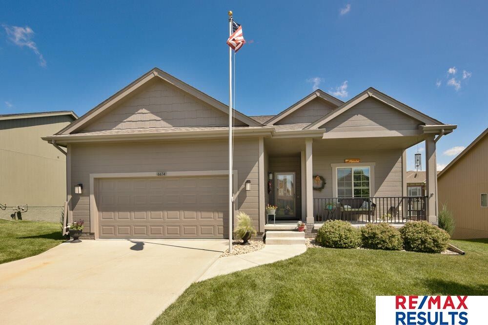 Property Photo:  6634 Michael  NE 68133 