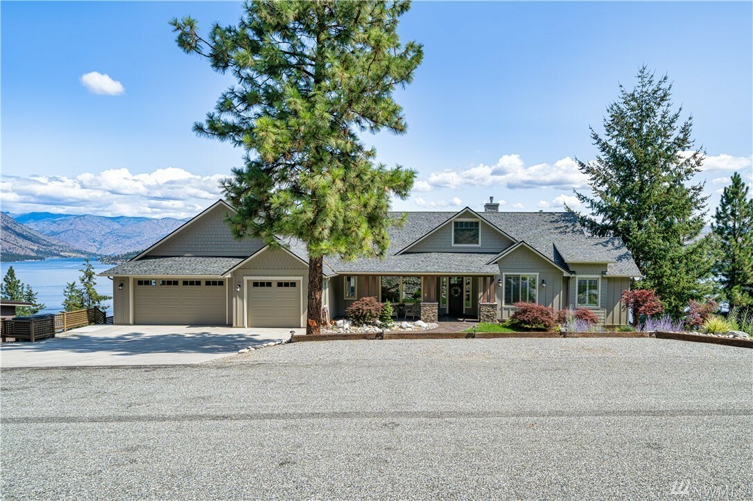 Property Photo:  7470 Navarre Dr  WA 98816 