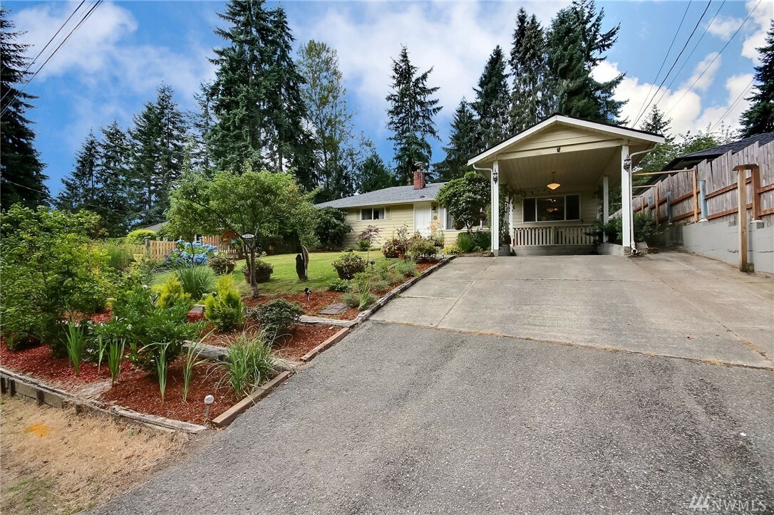 Property Photo:  8524 E Xavier Way  WA 98208 