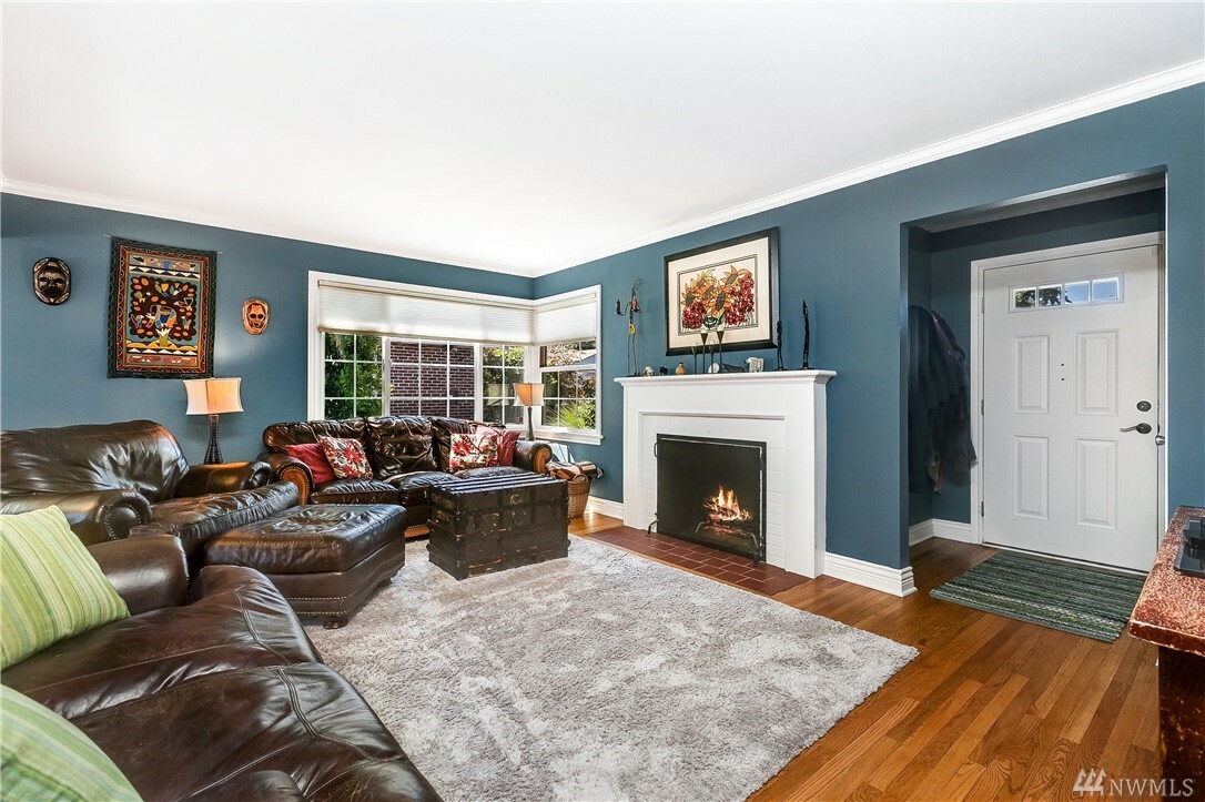 Property Photo: 10322 12th Ave NW WA 98177