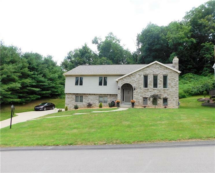 Property Photo:  201 Stonebridge Drive  PA 15332 