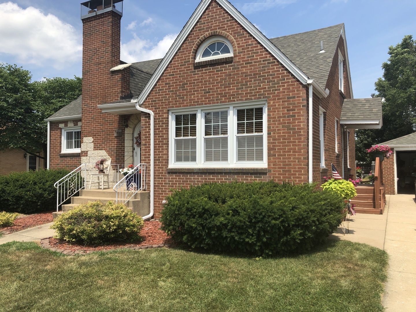 Property Photo: 440 W 2nd Street IL 61348
