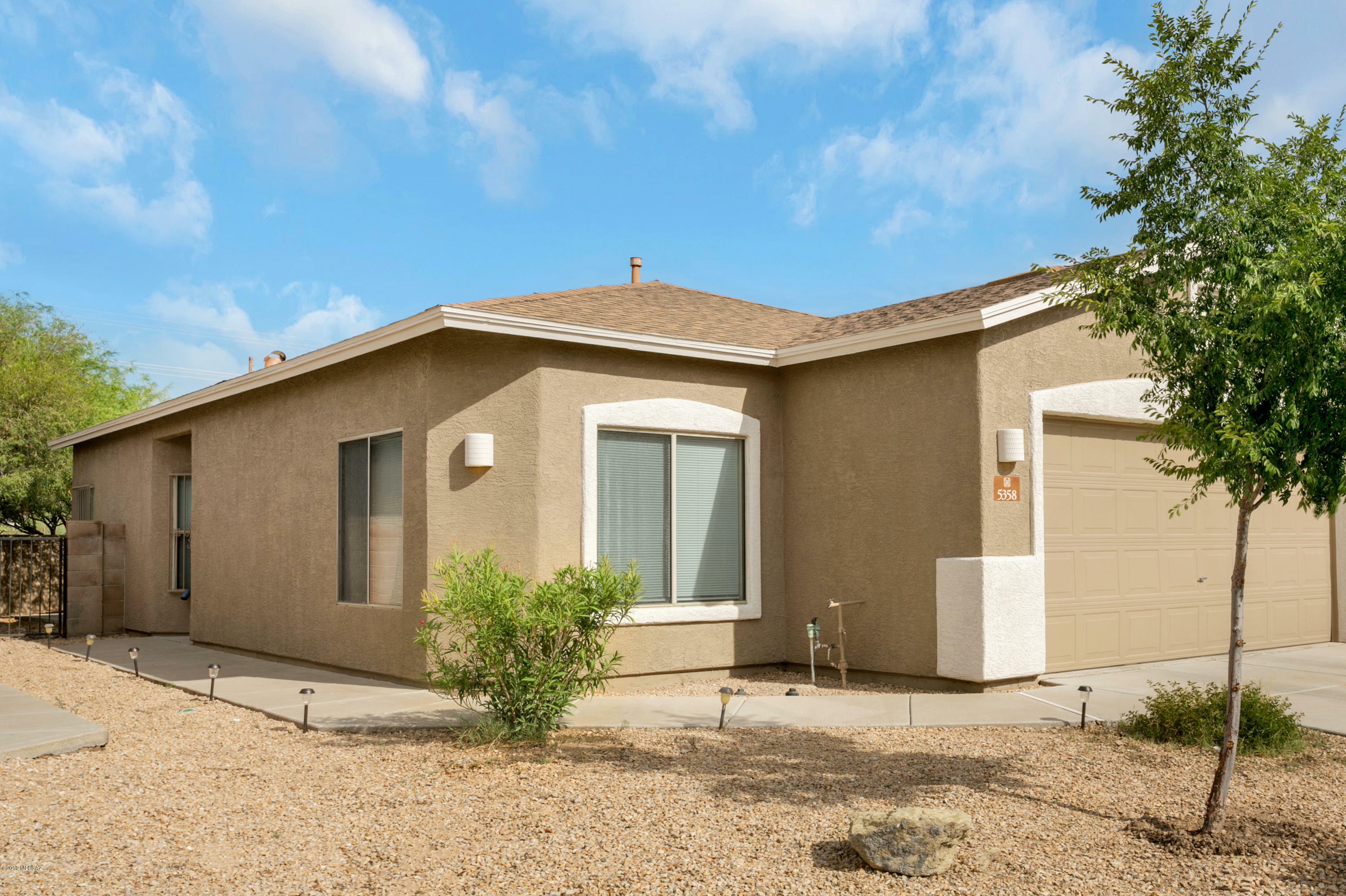 Property Photo: 5358 S Via Tres Rios AZ 85746