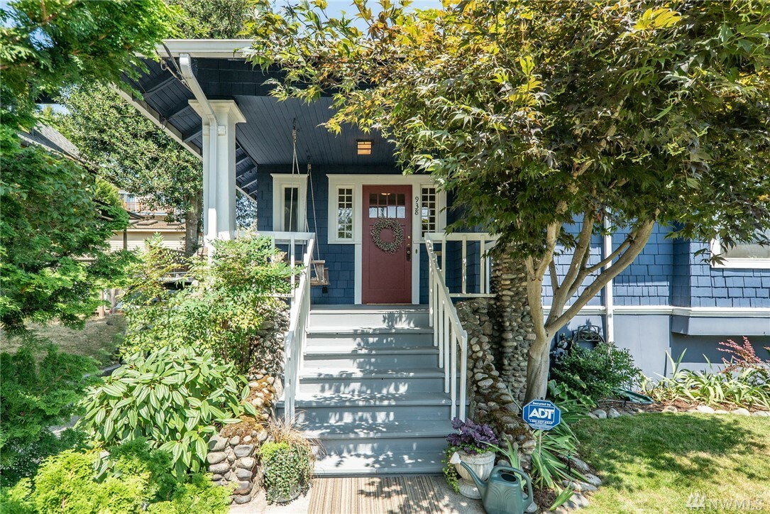 Property Photo:  938 N 84th St  WA 98103 