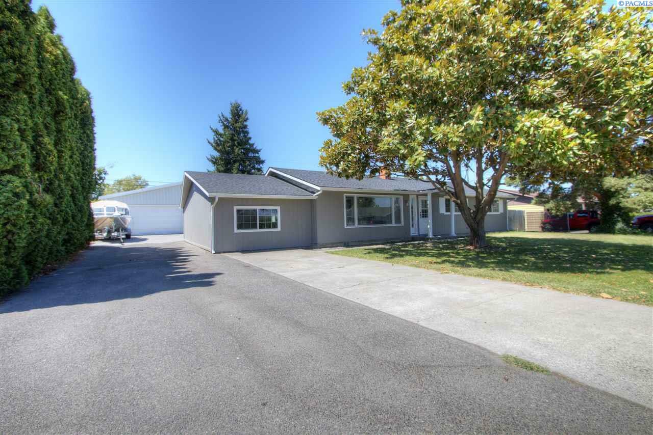 Property Photo:  209 N Kellogg St  WA 99336 