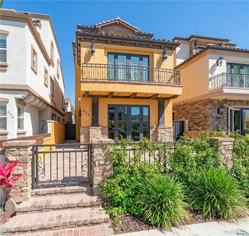 Property Photo: 624 13th Street CA 92648