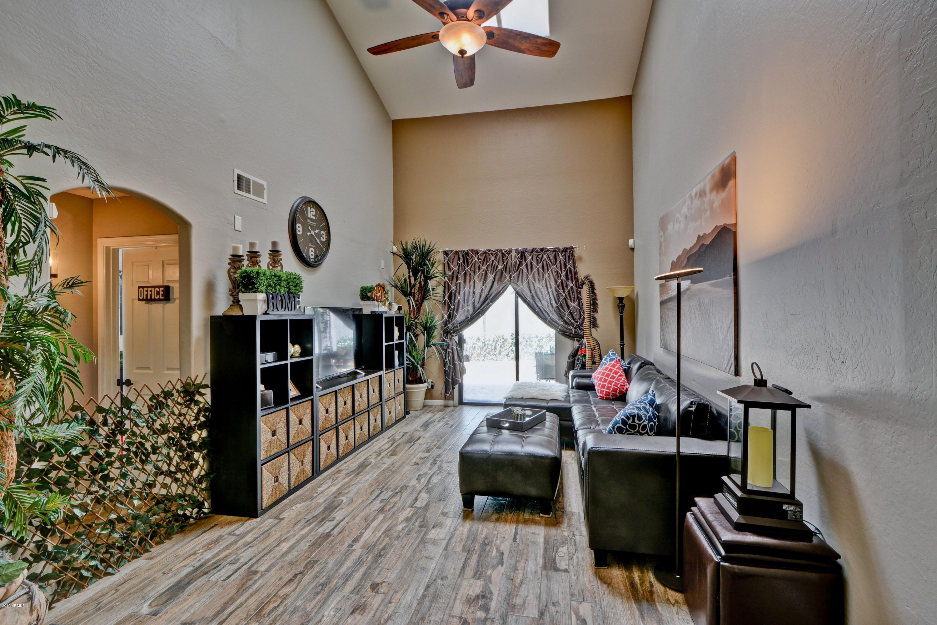 Property Photo: 7466 W Denaro Drive AZ 85308
