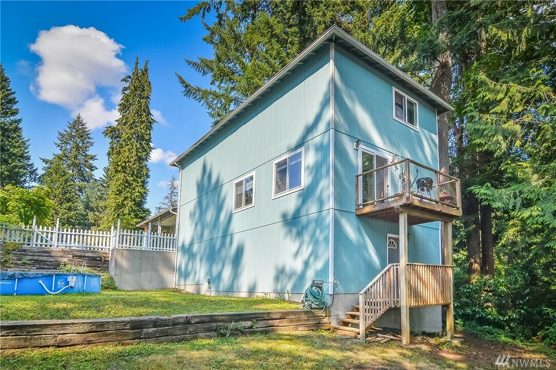 Property Photo:  911 Kineo Ave  WA 98584 