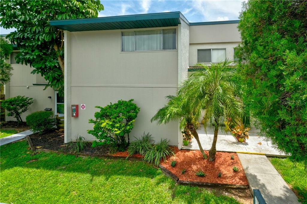 Property Photo:  1128 Longfellow Road  FL 34243 