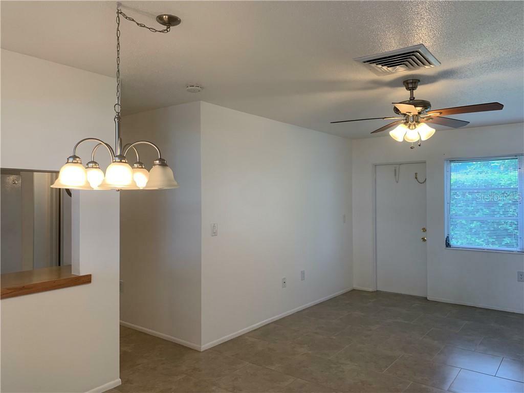 Property Photo:  6103 Coral Way  FL 34207 