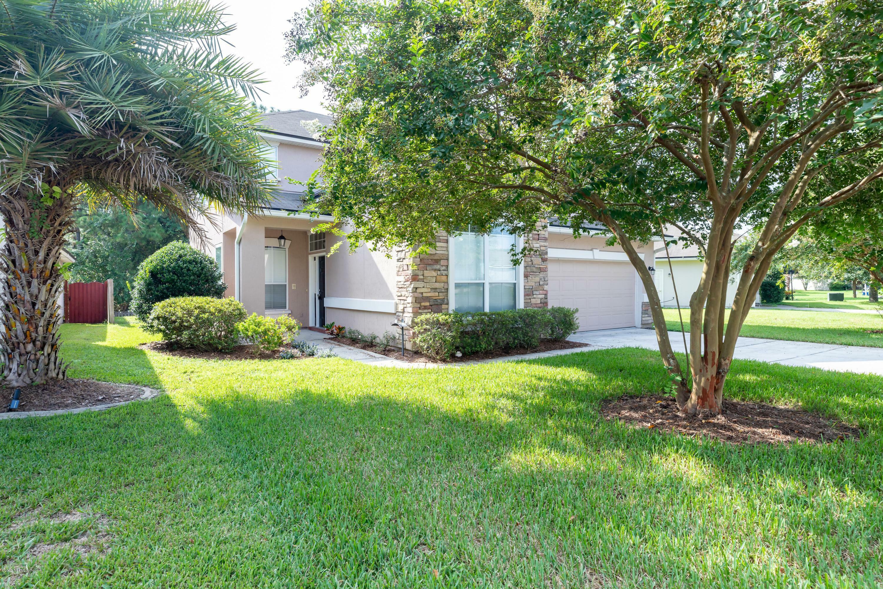 Property Photo: 2579 Creekfront Drive FL 32043
