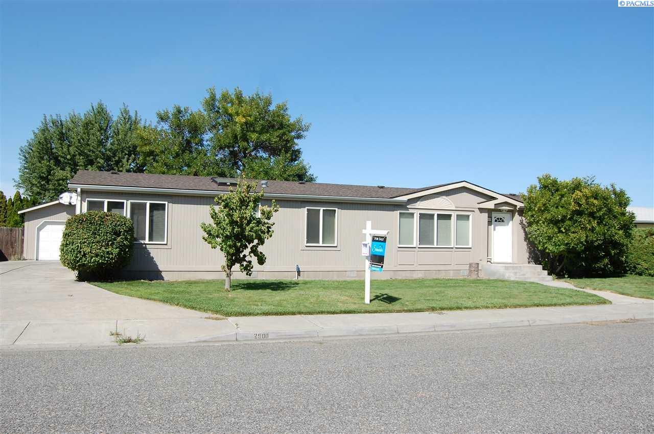 Property Photo:  2500 S Conway St  WA 99337 