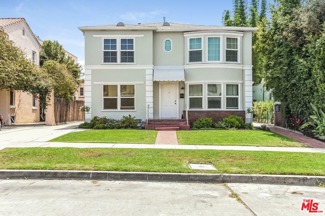 Property Photo: 1074 S Cloverdale Ave CA 90019