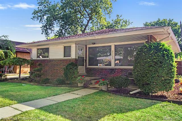 Property Photo:  24404 Culver Street  MI 48080 