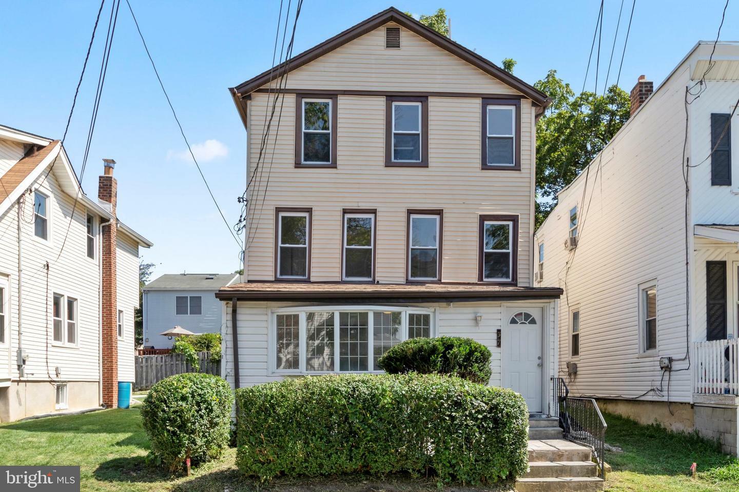 Property Photo: 37 Harding Avenue PA 19070