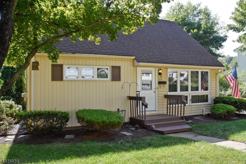 Property Photo: 122 Watson Dr NJ 07801