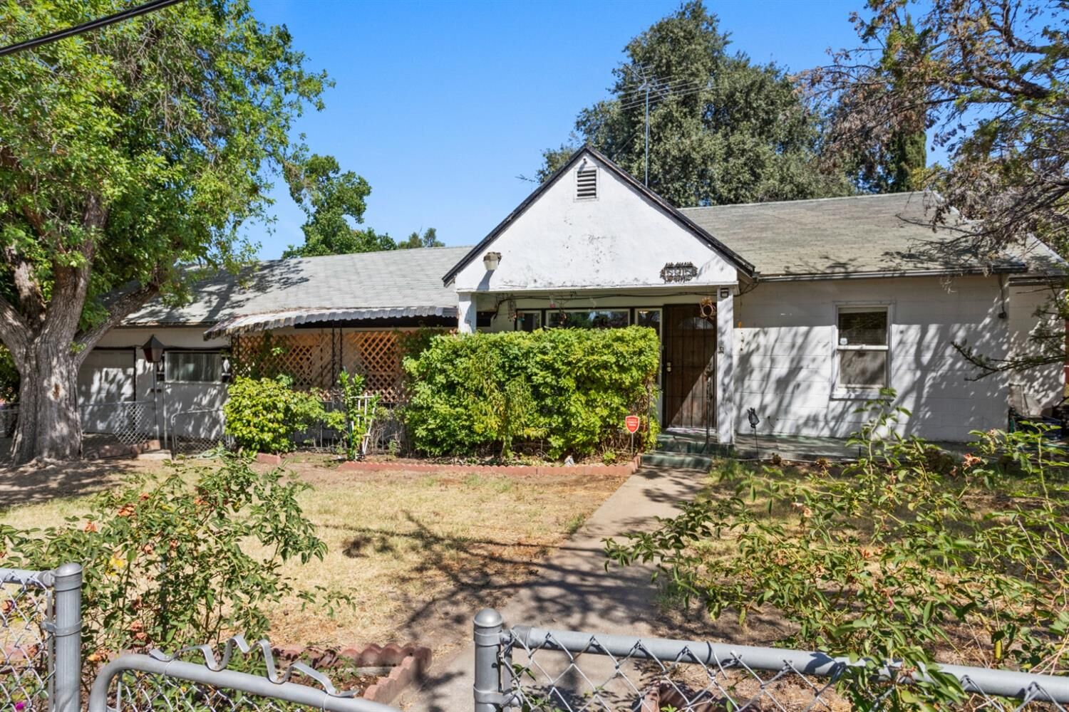 Property Photo:  5915 Hilltop Drive  CA 95608 