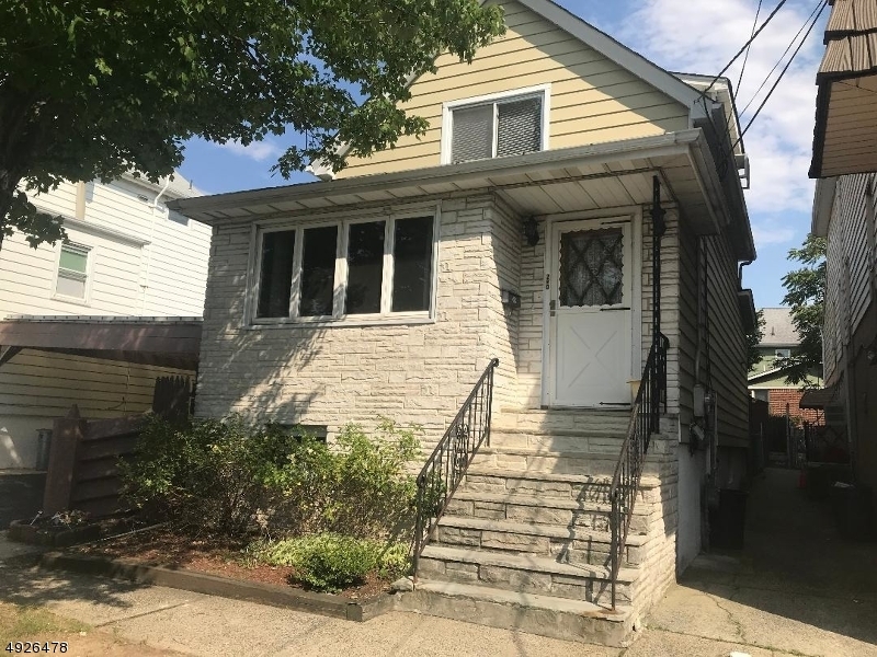 Property Photo:  290 Chase Ave  NJ 07071 