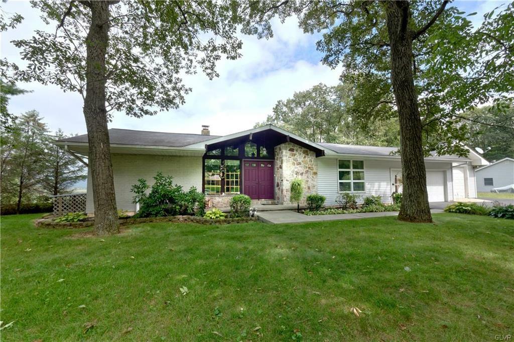 Property Photo:  2984 Valley View Drive  PA 18014 