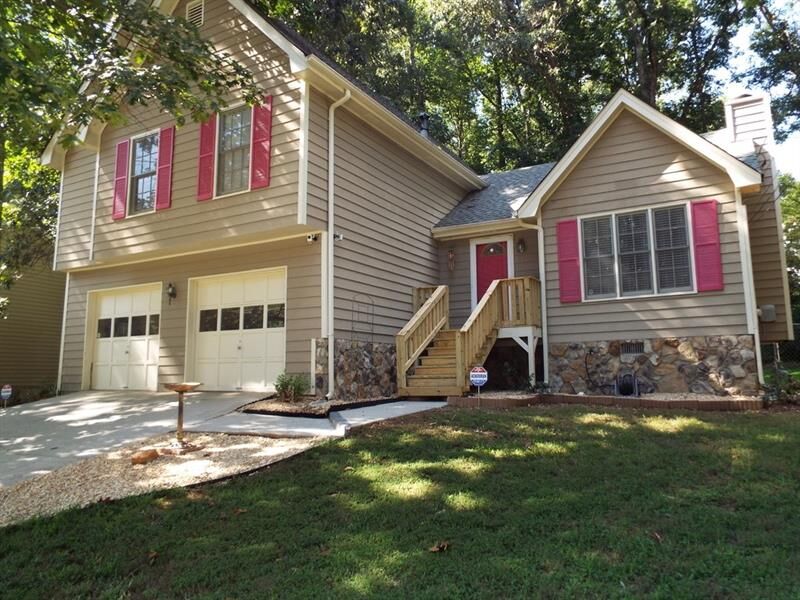 Property Photo:  3143 Glynn Mill Drive   30039 