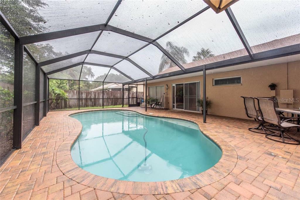 Property Photo:  1125 Hardwood Drive  FL 33596 