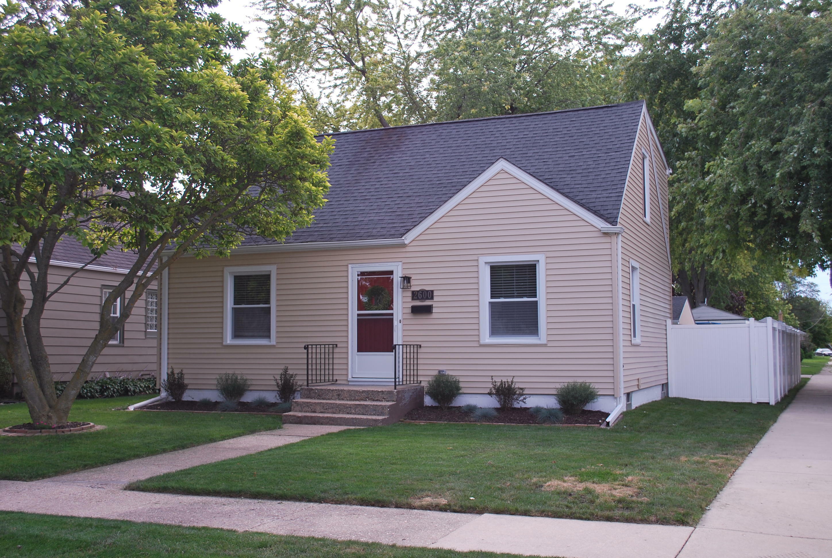 Property Photo: 2600 25th Ave WI 53140