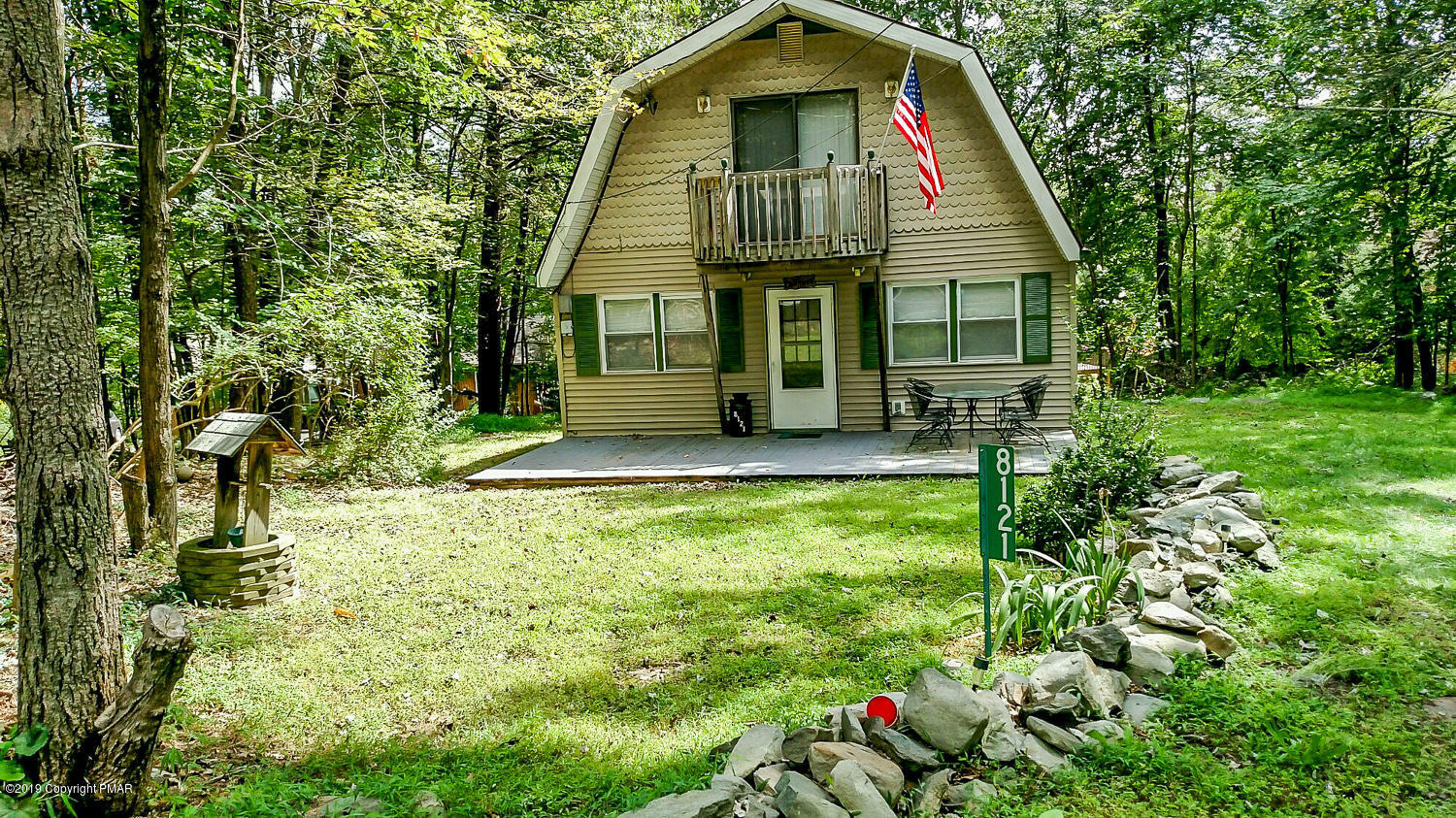 Property Photo: 8121 Acorn Court PA 18324