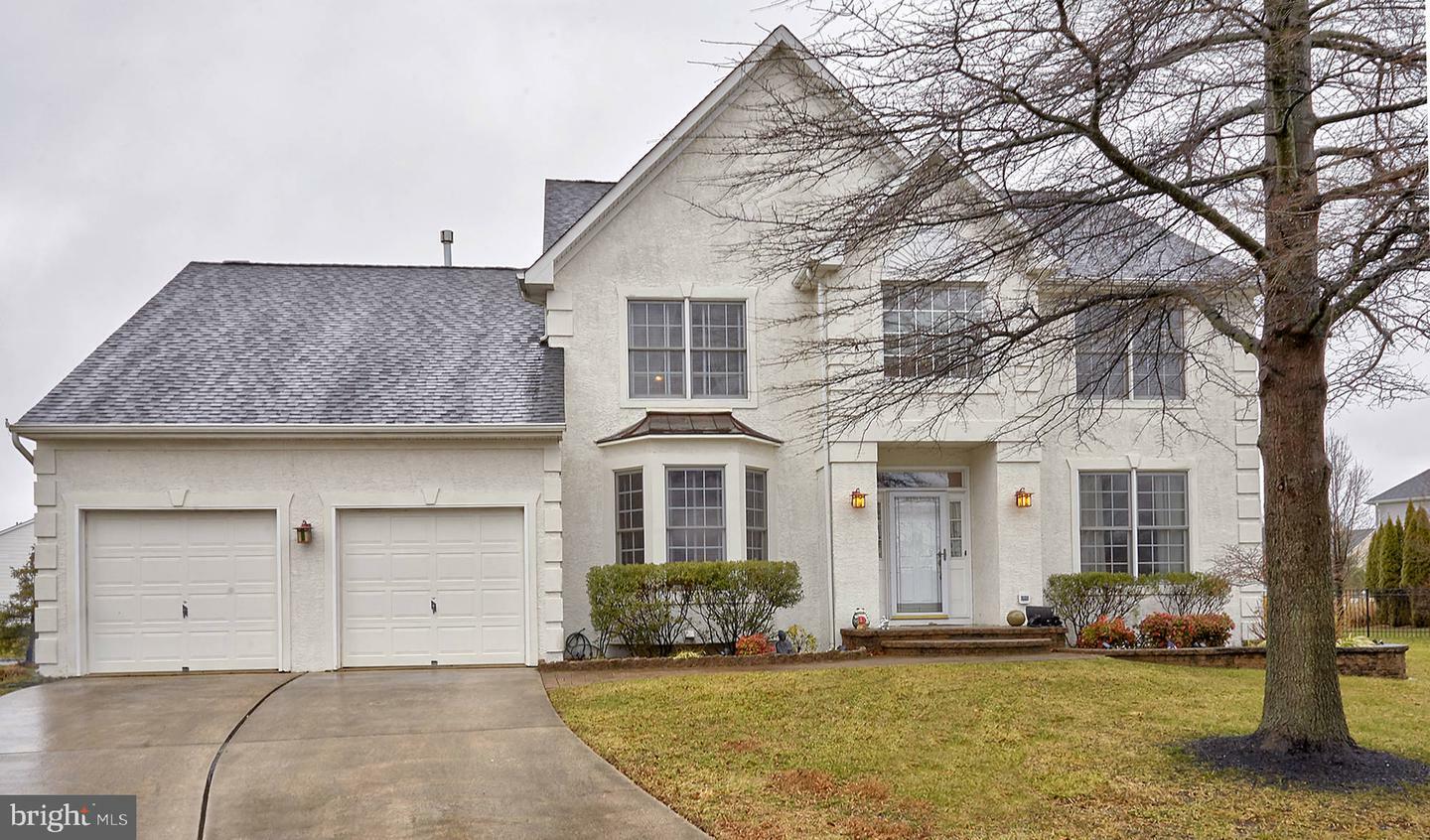 Property Photo:  9 Bay Hill Court  NJ 08060 